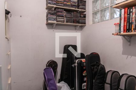 Casa à venda com 150m², 4 quartos e 2 vagasQuarto de Serviço