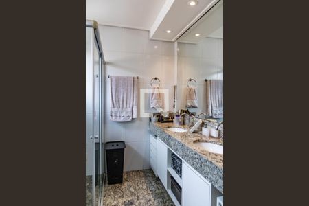 Casa à venda com 150m², 4 quartos e 2 vagasBanheiro da Suíte