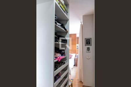 Casa à venda com 150m², 4 quartos e 2 vagasCloset