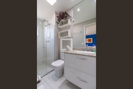 Apartamento à venda com 109m², 3 quartos e 2 vagas Apartamento à venda com 109m², 3 quartos e 2 vagasBanheiro da Suíte