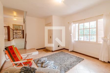 Sala de casa à venda com 3 quartos, 175m² em Espírito Santo, Porto Alegre