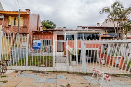 Casa à venda com 175m², 3 quartos e 2 vagasFachada