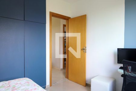 Quarto de apartamento à venda com 3 quartos, 80m² em Estrela Dalva, Belo Horizonte