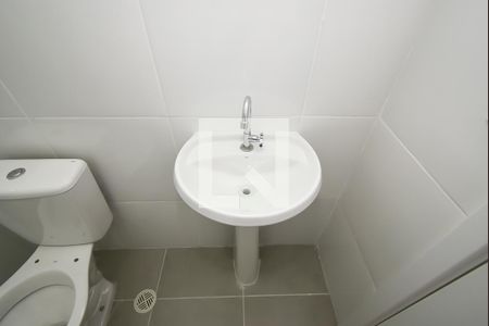 Apartamento à venda com 34m², 2 quartos e sem vaga Apartamento à venda com 34m², 2 quartos e sem vagaBanheiro