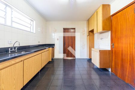 Casa à venda com 250m², 3 quartos e 4 vagas Casa à venda com 250m², 3 quartos e 4 vagasCozinha