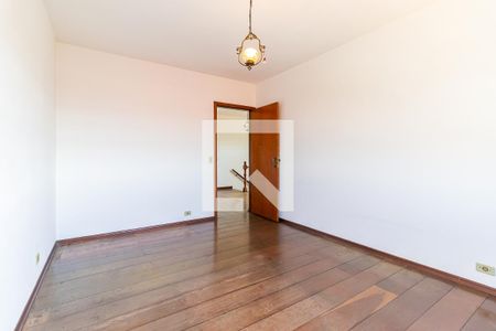 Casa à venda com 250m², 3 quartos e 4 vagas Casa à venda com 250m², 3 quartos e 4 vagasQuarto 2