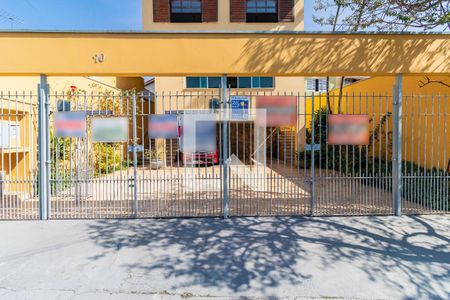 Casa à venda com 250m², 3 quartos e 4 vagas Casa à venda com 250m², 3 quartos e 4 vagasFachada da Casa