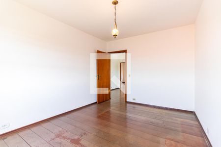 Casa à venda com 250m², 3 quartos e 4 vagas Casa à venda com 250m², 3 quartos e 4 vagasQuarto 1