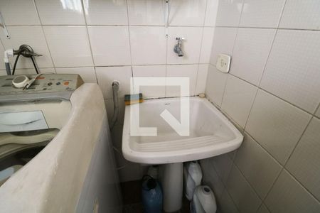 Apartamento para alugar com 65m², 2 quartos e 1 vagaÁrea de Serviço