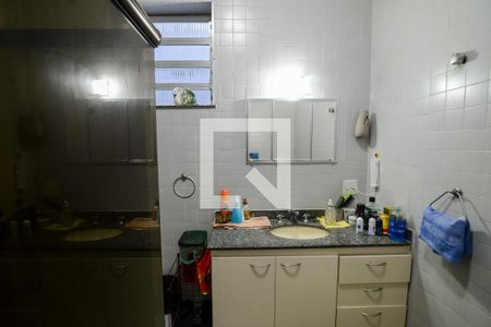 Casa à venda com 200m², 4 quartos e sem vagaBanheiro