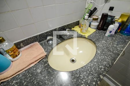 Casa à venda com 200m², 4 quartos e sem vagaBanheiro