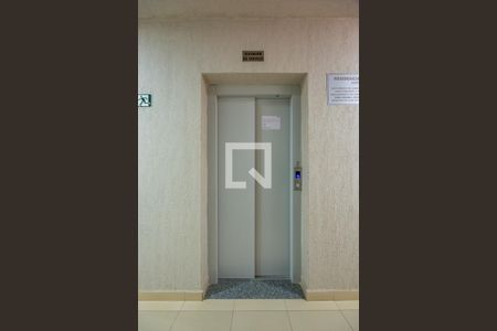 Apartamento à venda com 44m², 2 quartos e sem vaga Apartamento à venda com 44m², 2 quartos e sem vagaElevador