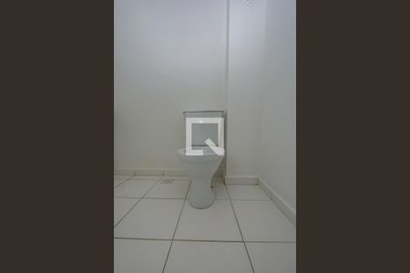 Apartamento à venda com 44m², 2 quartos e sem vaga Apartamento à venda com 44m², 2 quartos e sem vagaBanheiro