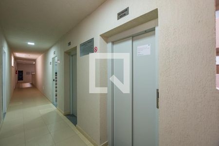 Apartamento à venda com 44m², 2 quartos e sem vaga Apartamento à venda com 44m², 2 quartos e sem vagaCorredor