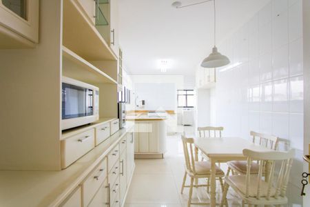 Apartamento à venda com 178m², 3 quartos e 3 vagasCozinha