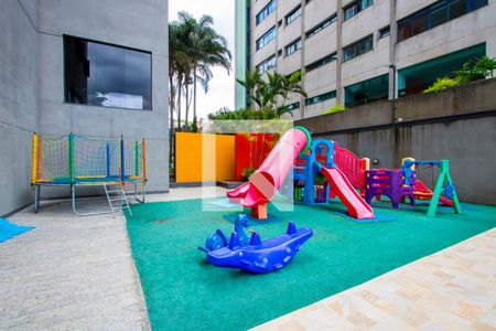 Apartamento à venda com 178m², 3 quartos e 3 vagasÁrea comum - Playground