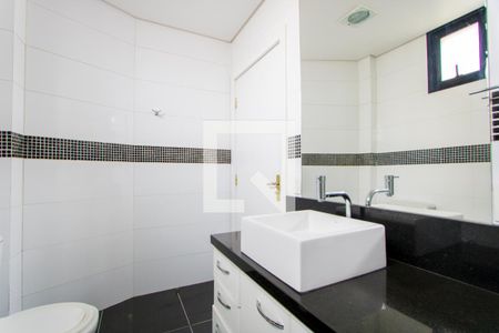 Apartamento à venda com 178m², 3 quartos e 3 vagasBanheiro do quarto 1