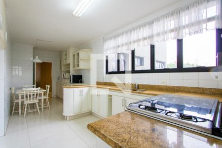 Apartamento à venda com 178m², 3 quartos e 3 vagasCozinha