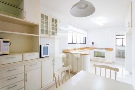 Apartamento à venda com 178m², 3 quartos e 3 vagasCozinha