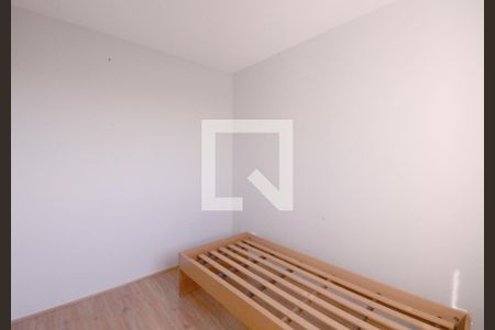 Quarto 2 de apartamento para alugar com 2 quartos, 38m² em Parque Fongaro, São Paulo
