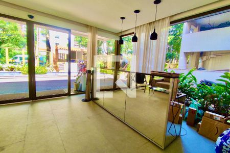 Casa de condomínio à venda com 80m², 2 quartos e 1 vagaPortaria