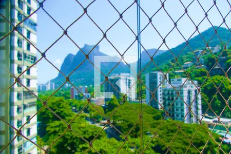 Casa de condomínio à venda com 80m², 2 quartos e 1 vagaVaranda vista