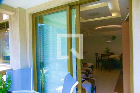 Casa de condomínio à venda com 80m², 2 quartos e 1 vagaVaranda