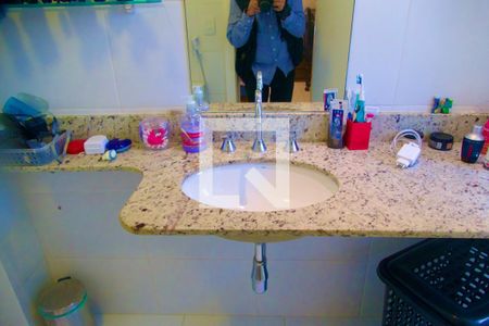 Casa de condomínio à venda com 80m², 2 quartos e 1 vagaSuíte banheiro (reversível a social)