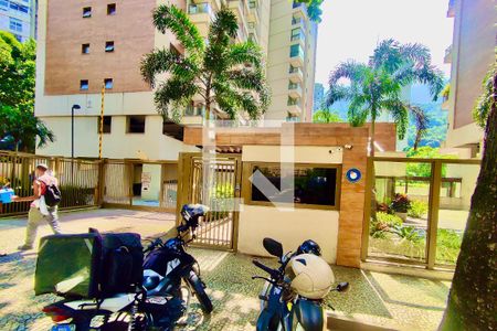 Casa de condomínio à venda com 80m², 2 quartos e 1 vagaFachada