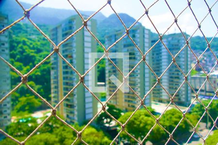 Casa de condomínio à venda com 80m², 2 quartos e 1 vagaSuíte varanda