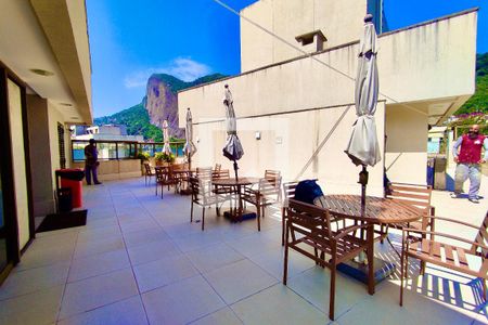 Casa de condomínio à venda com 80m², 2 quartos e 1 vagaTerraço