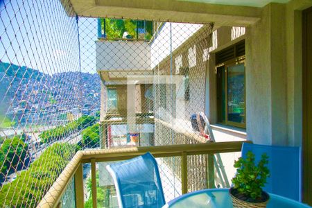 Casa de condomínio à venda com 80m², 2 quartos e 1 vagaVaranda