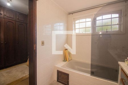 Casa à venda com 218m², 3 quartos e 3 vagasBanheiro da Suíte