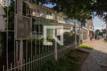 Casa à venda com 218m², 3 quartos e 3 vagasFachada