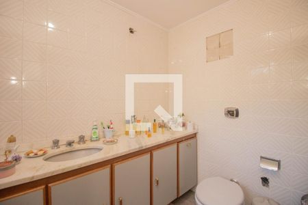 Casa à venda com 218m², 3 quartos e 3 vagasBanheiro Social