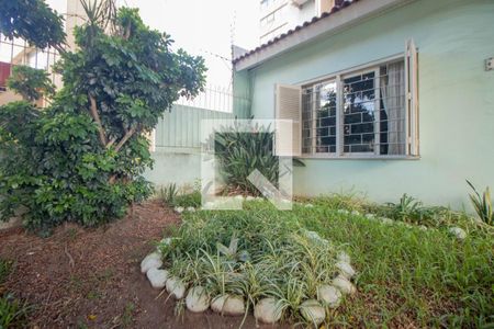 Casa à venda com 218m², 3 quartos e 3 vagasPátio