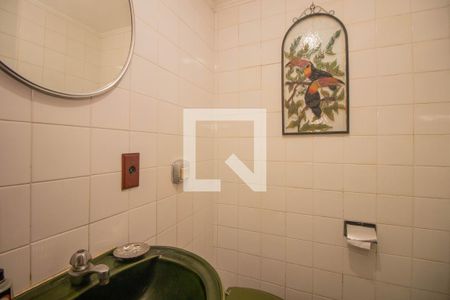 Casa à venda com 218m², 3 quartos e 3 vagasLavabo