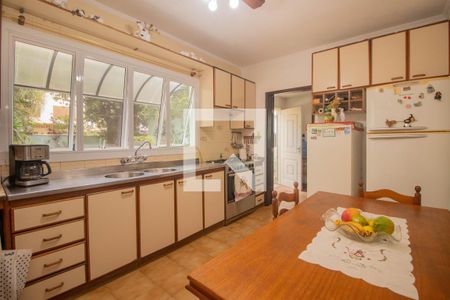 Casa à venda com 218m², 3 quartos e 3 vagasCozinha