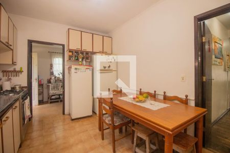 Casa à venda com 218m², 3 quartos e 3 vagasCozinha
