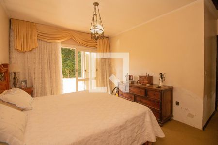 Casa à venda com 218m², 3 quartos e 3 vagasSuíte
