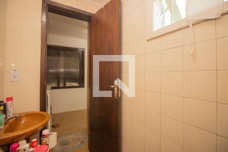 Casa à venda com 218m², 3 quartos e 3 vagasBanheiro Auxiliar