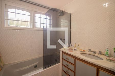 Casa à venda com 218m², 3 quartos e 3 vagasBanheiro da Suíte