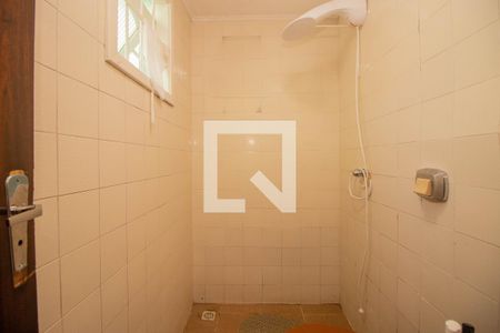 Casa à venda com 218m², 3 quartos e 3 vagasBanheiro Auxiliar
