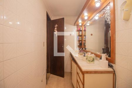 Casa à venda com 218m², 3 quartos e 3 vagasBanheiro Social