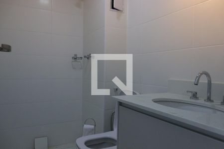 Banheiro de kitnet/studio para alugar com 1 quarto, 26m² em Vila Clementino, São Paulo