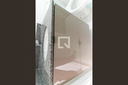 Apartamento à venda com 33m², 1 quarto e sem vaga Apartamento à venda com 33m², 1 quarto e sem vagaBanheiro