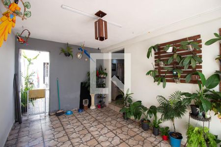 Casa à venda com 240m², 4 quartos e 3 vagas Casa à venda com 240m², 4 quartos e 3 vagasÁrea Externa
