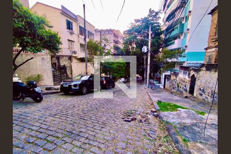 Apartamento à venda com 70m², 1 quarto e sem vaga Apartamento à venda com 70m², 1 quarto e sem vagaVista da Rua