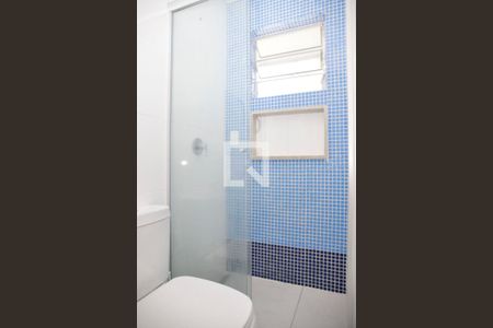 Apartamento à venda com 80m², 2 quartos e 2 vagasBanheiro Quarto 1 Suíte