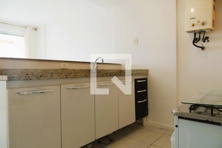 Apartamento à venda com 42m², 1 quarto e 1 vagaCozinha - Armários